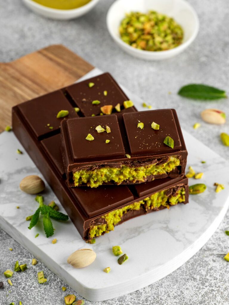 Dubai Chocolate with Pistachio Filling