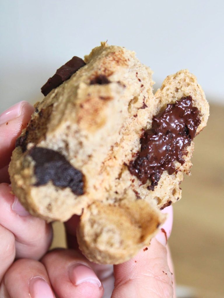 Healthy Banana Oat Chocolate Cookies