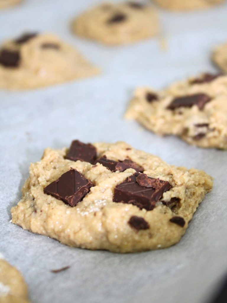 Healthy Banana Oat Chocolate Cookies