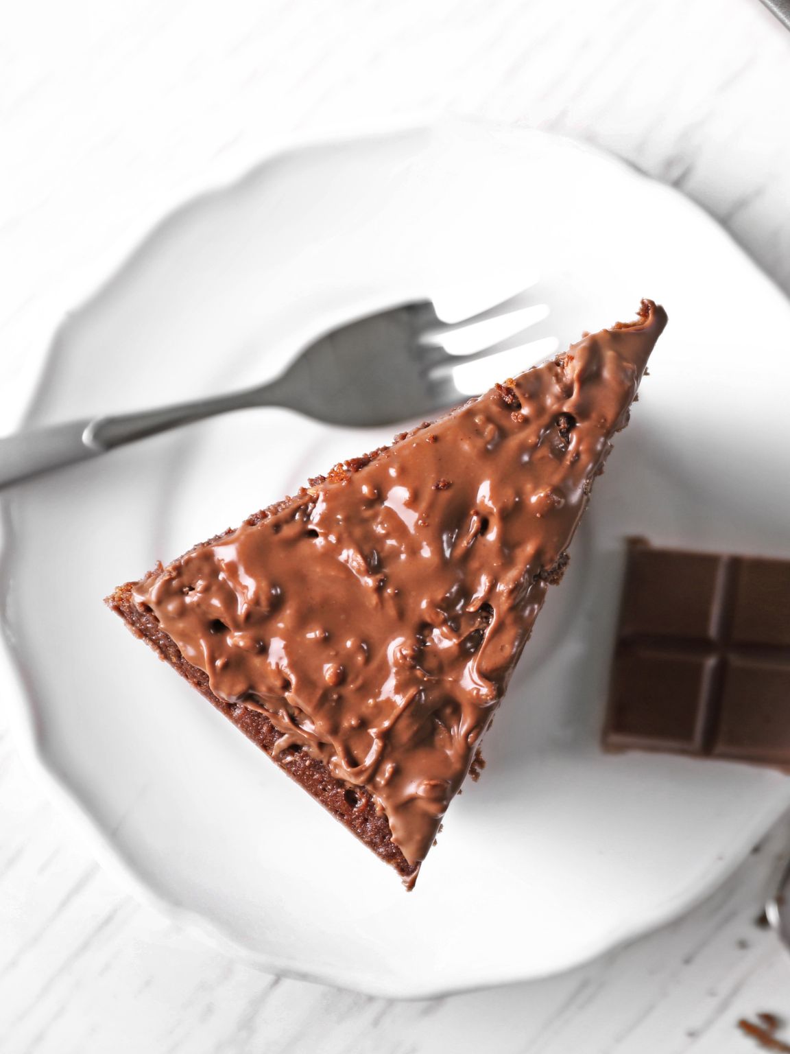 Low Calorie Chocolate Cake with Hazelnut Topping