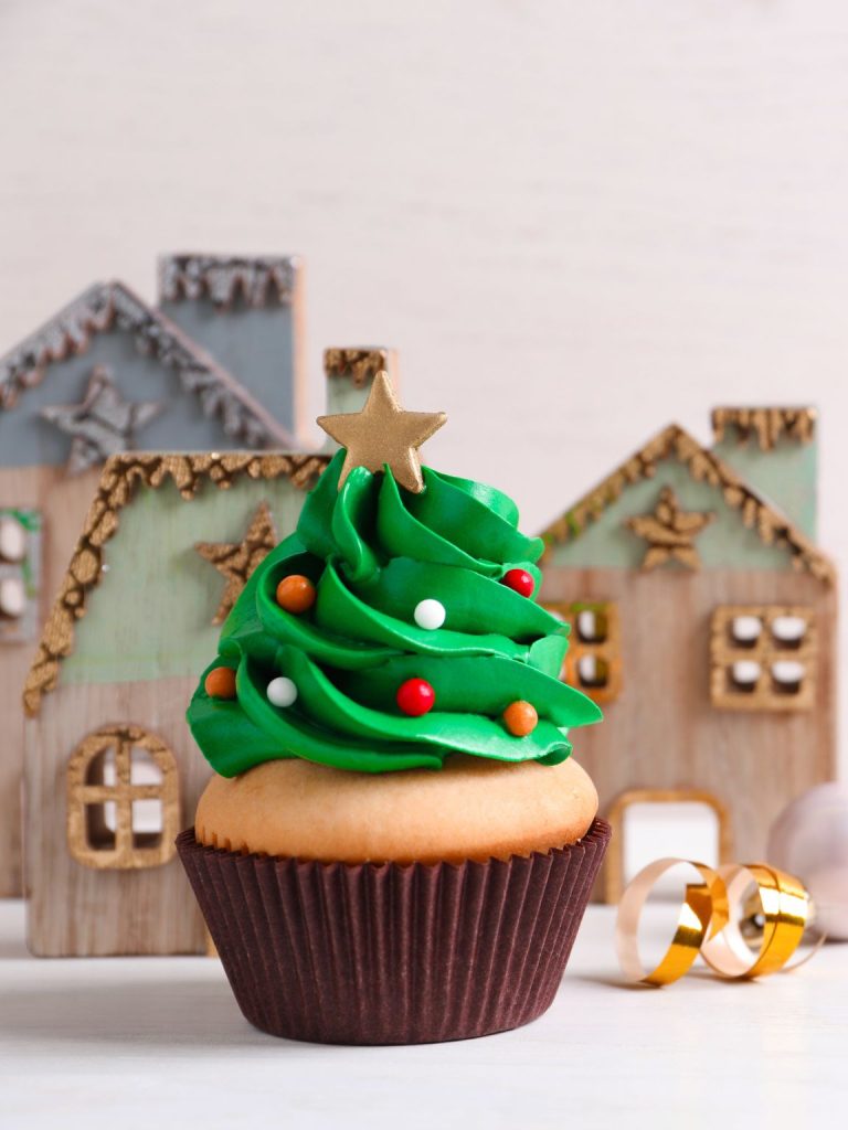 4-Ingredient Christmas Tree Cupcakes