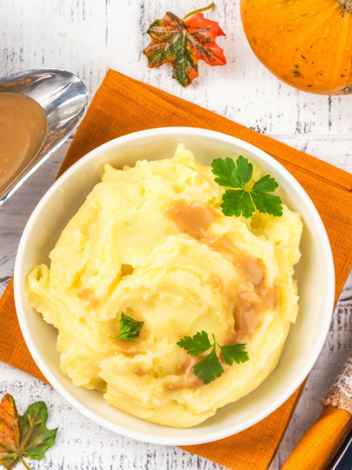 Creamy Mashed Potatoes with Homemade Gravy