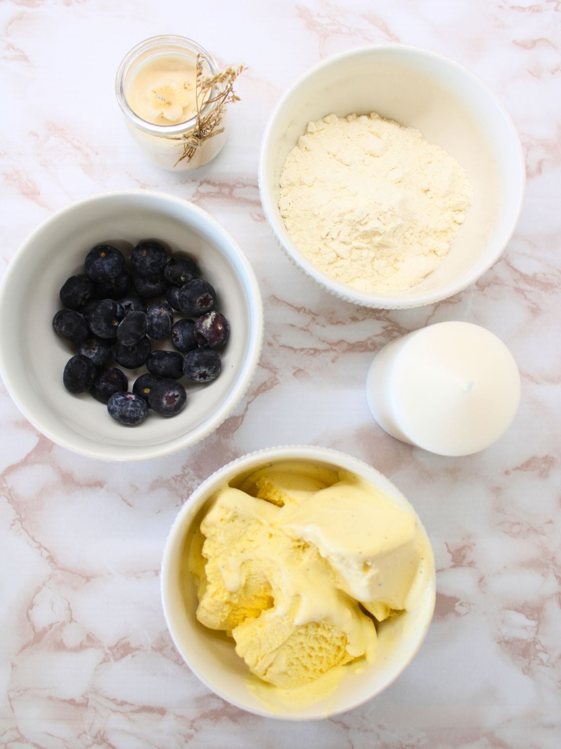 3-Ingredient Blueberry Muffins