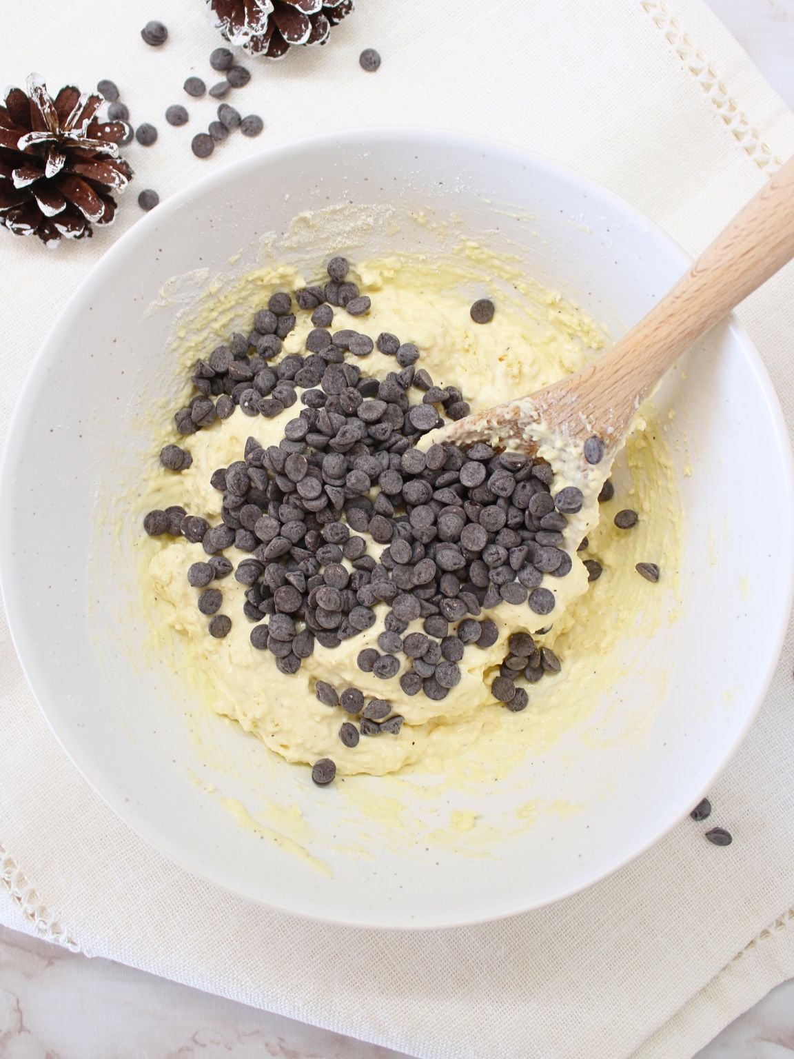 How to Make 3-Ingredient Chocolate Chip Muffins