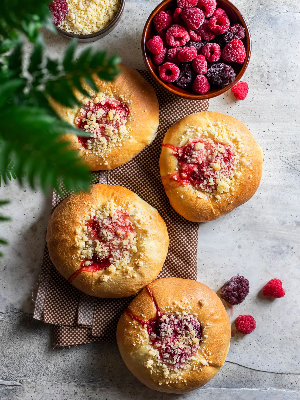 Sweet Berry Buns with Crumble Topping