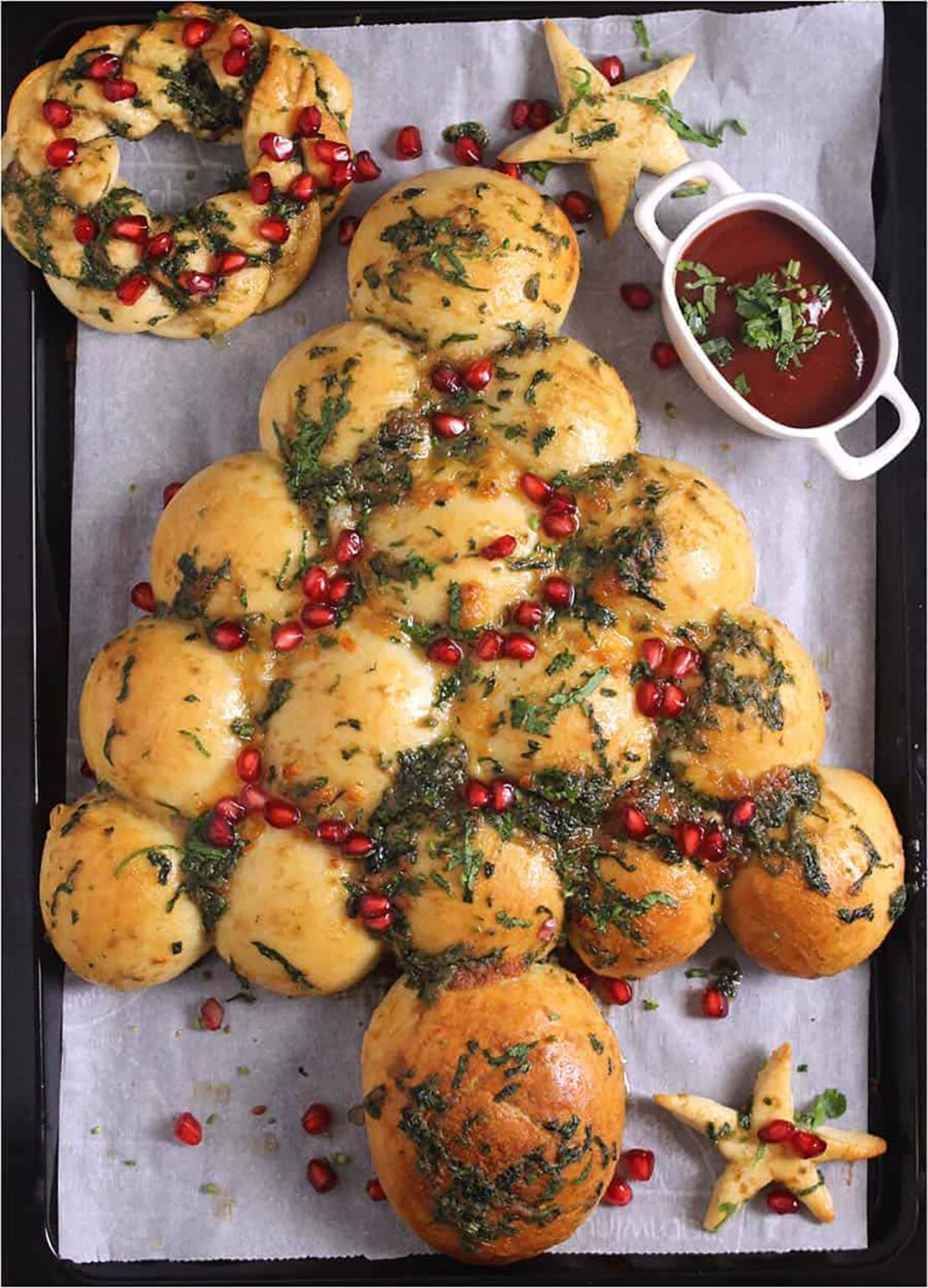 Christmas Tree Pull Apart Bread Recipe | Holiday Christmas Bread