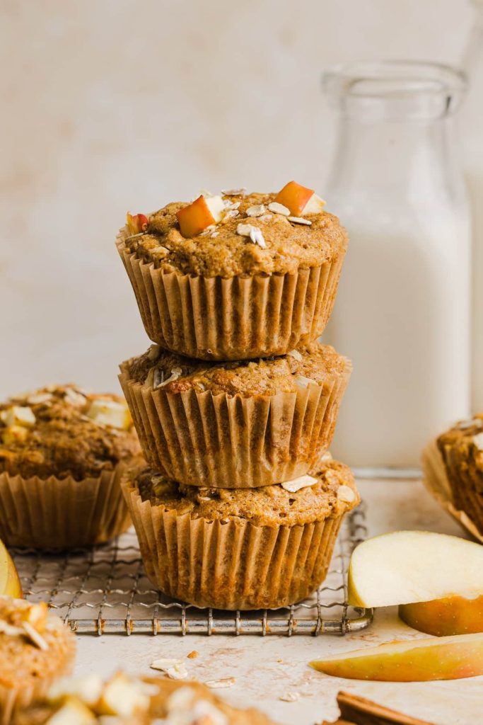 Healthy Apple Cinnamon Oat Muffins