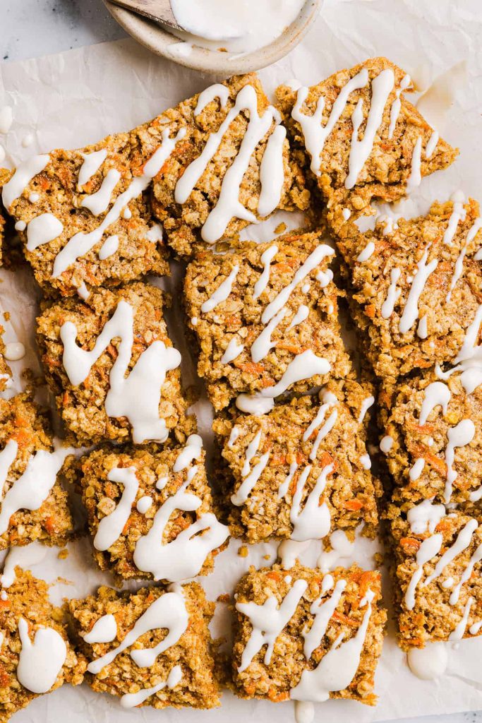 Healthy Carrot Cake Oatmeal Breakfast Bars