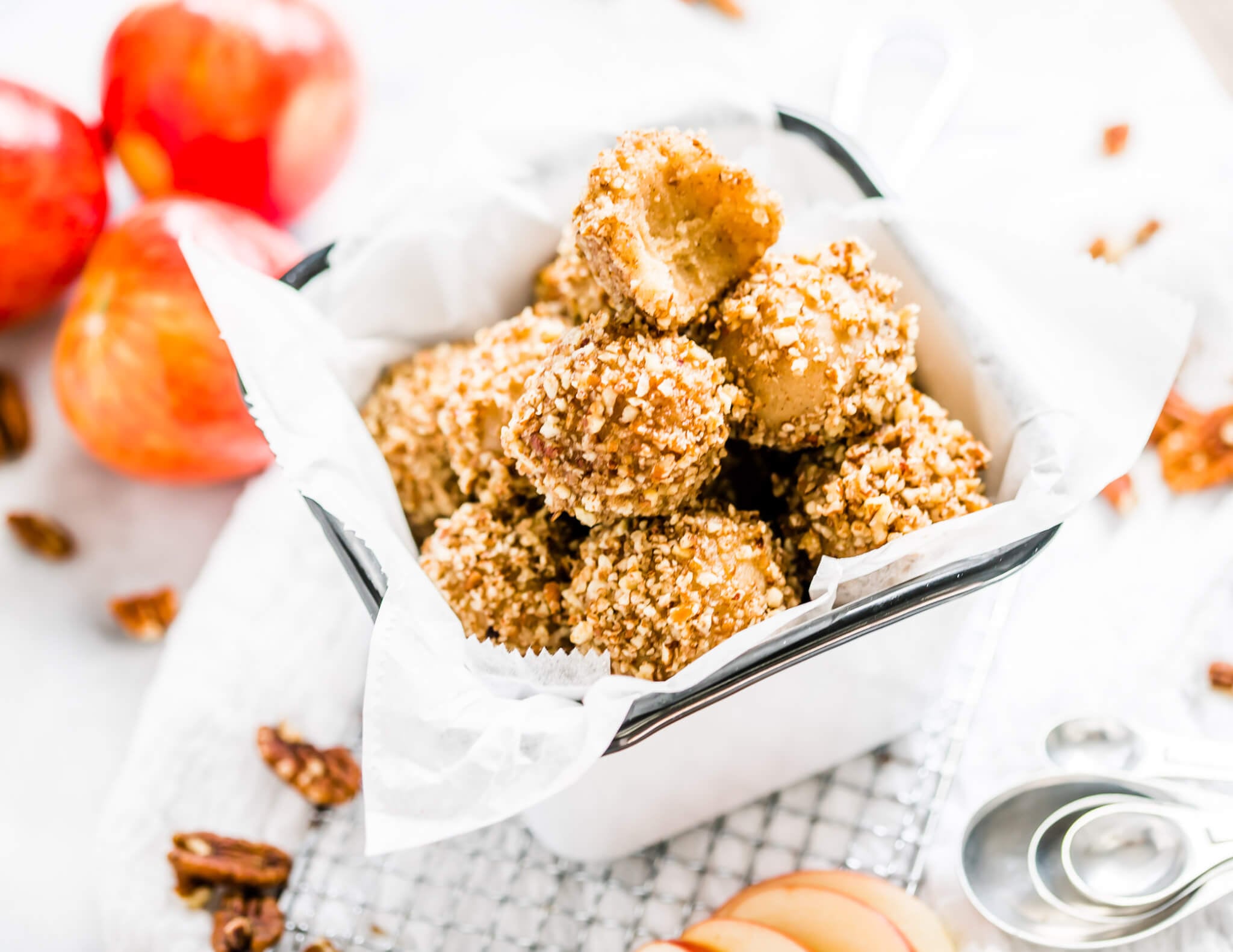 No-Bake Apple Pie Bites