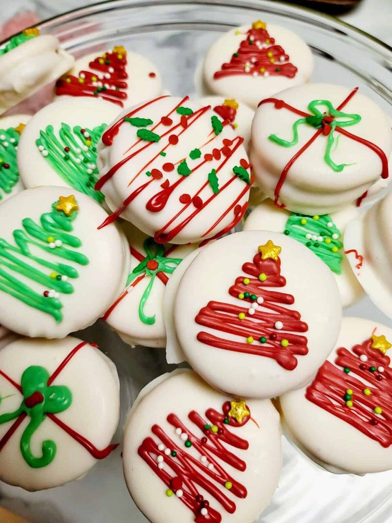 No-Bake Christmas Peanut Butter Ritz Crackers