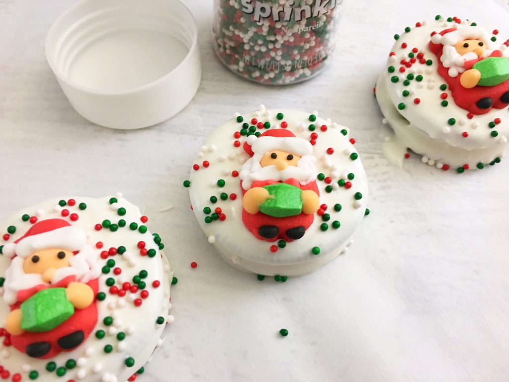 Santa Oreo Christmas Cookies