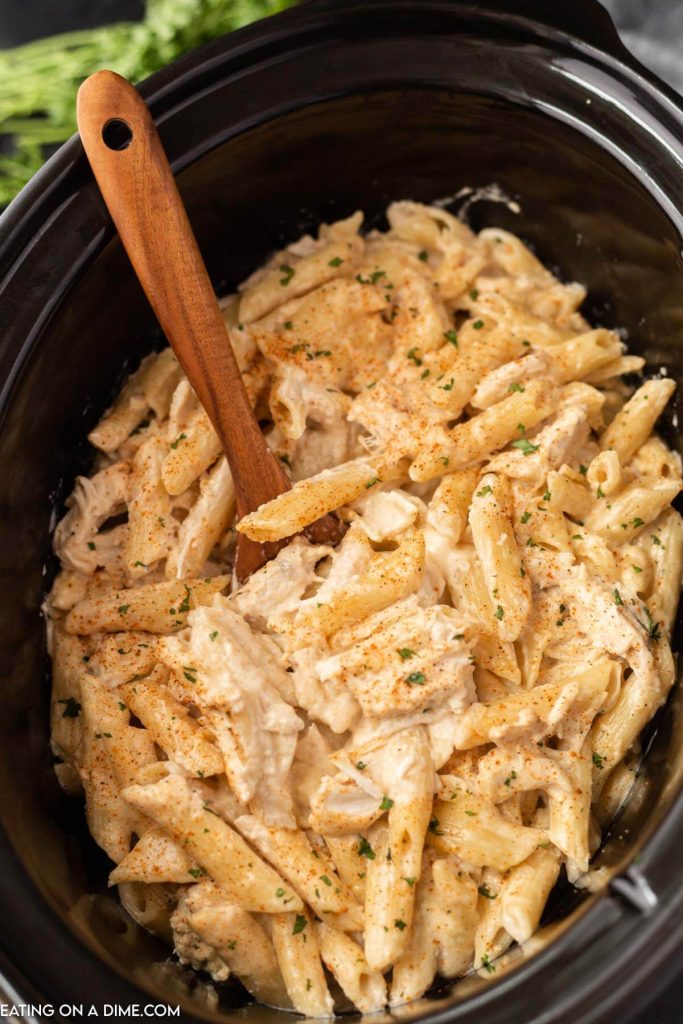 Crock Pot Creamy Cajun Chicken Pasta