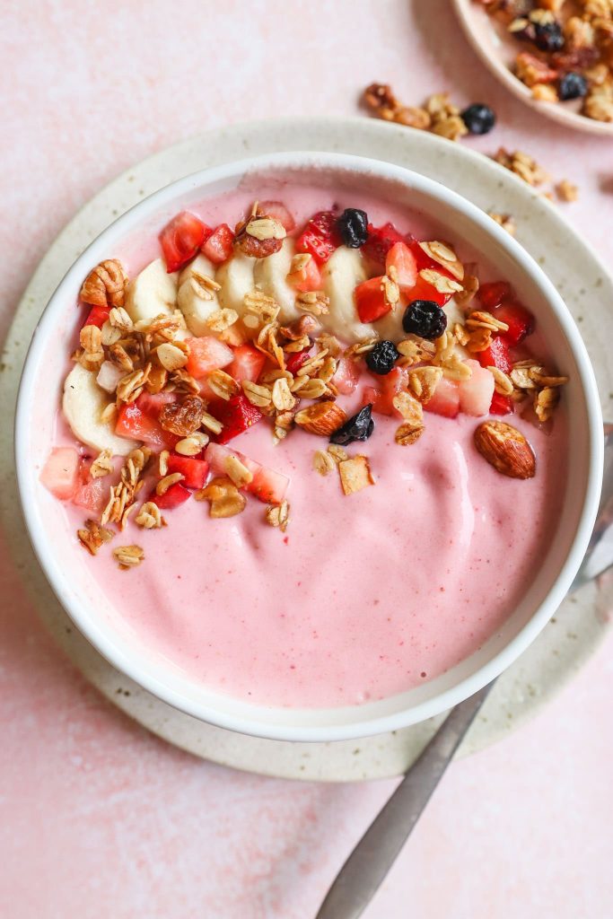 High Protein Strawberry Banana Smoothie Bowl