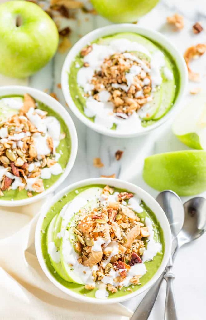 Apple Pie Smoothie Bowl