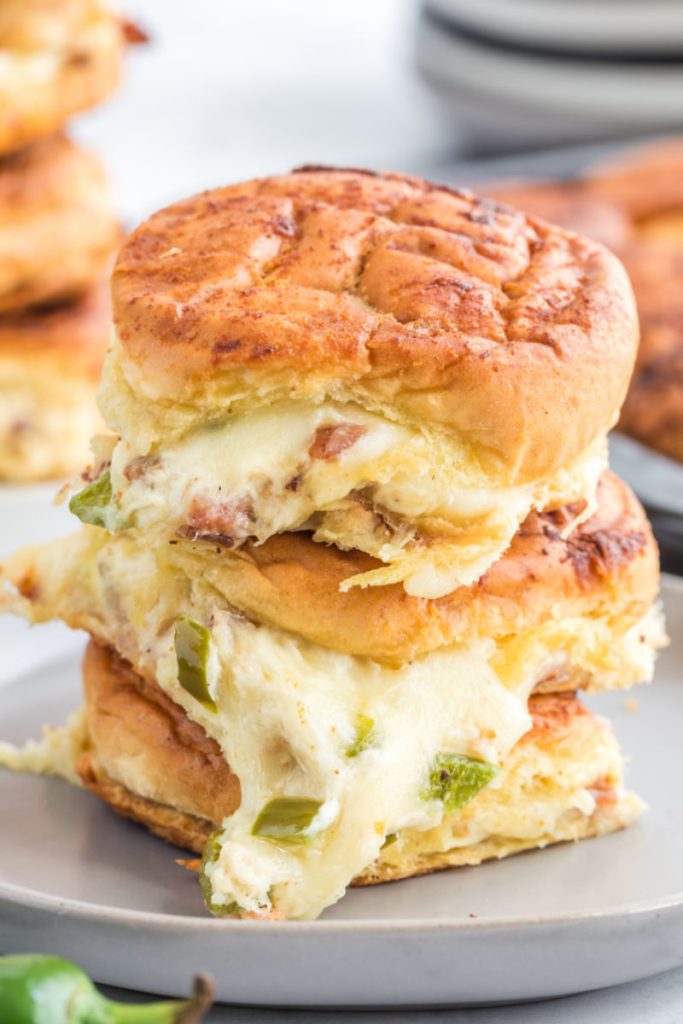 Chicken Jalapeño Popper Sliders