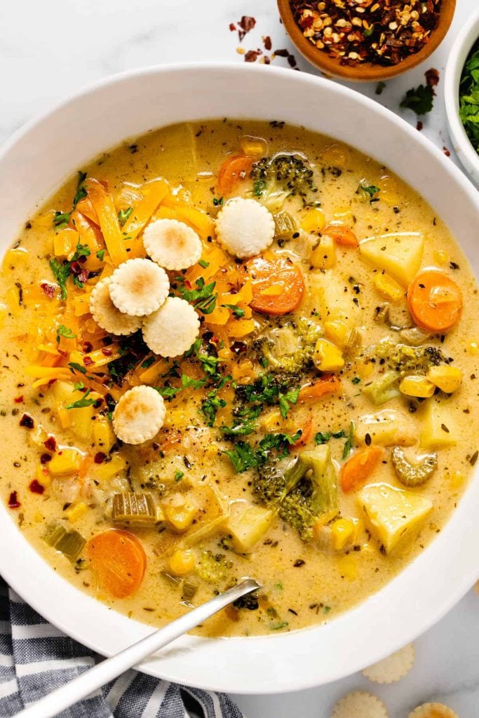 One Pot Creamy Vegetable Soup