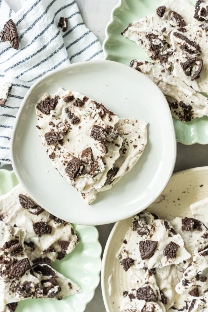 Freezer Oreo Yogurt Bark