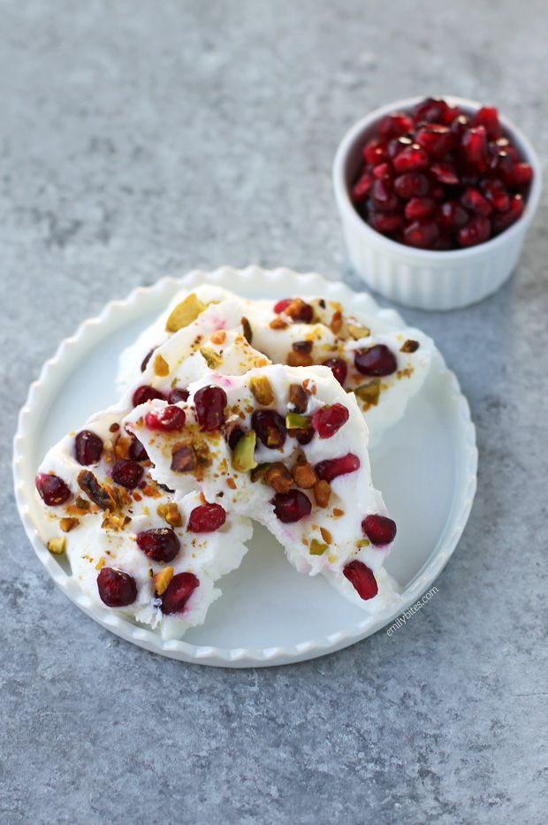 Pomegranate and Pistachio Frozen Yogurt Bark