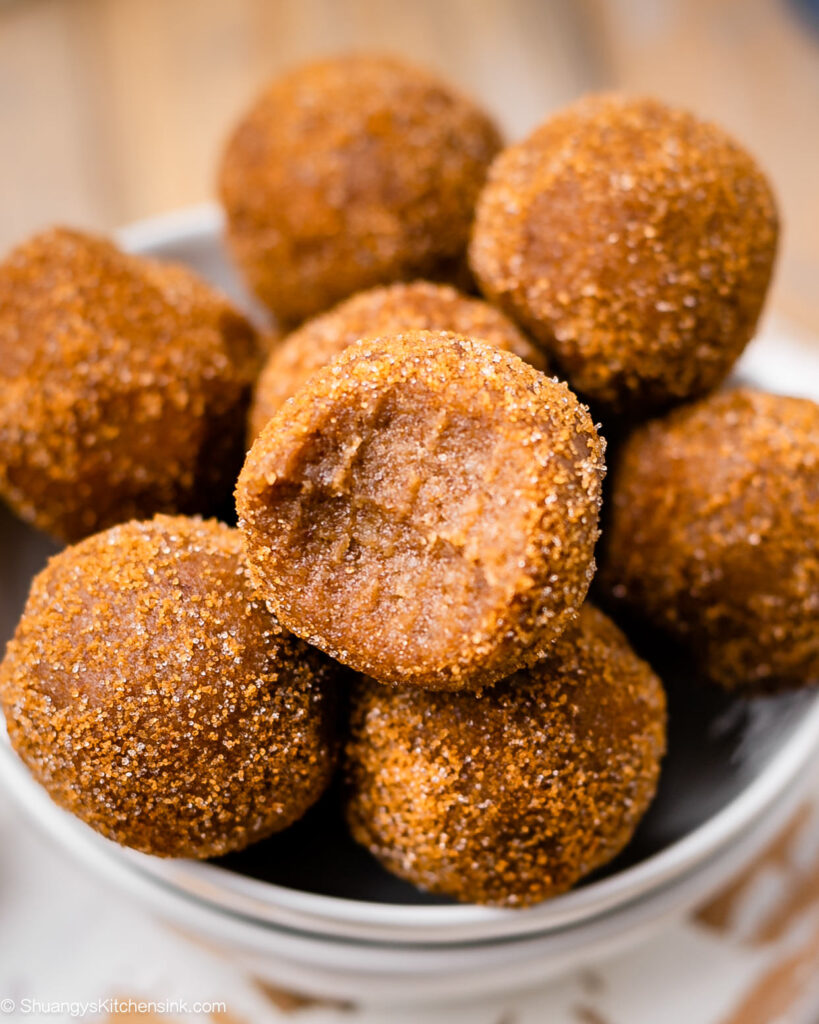 Snickerdoodle Protein Balls