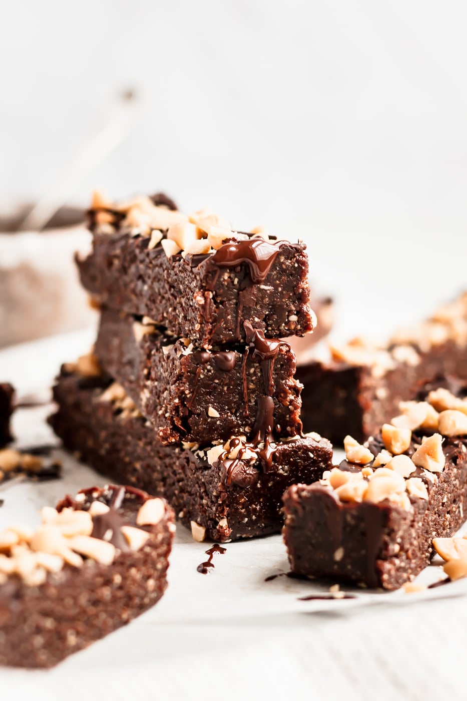 6-Ingredient Chocolate Peanut Protein Bars (sweetened with dates!)