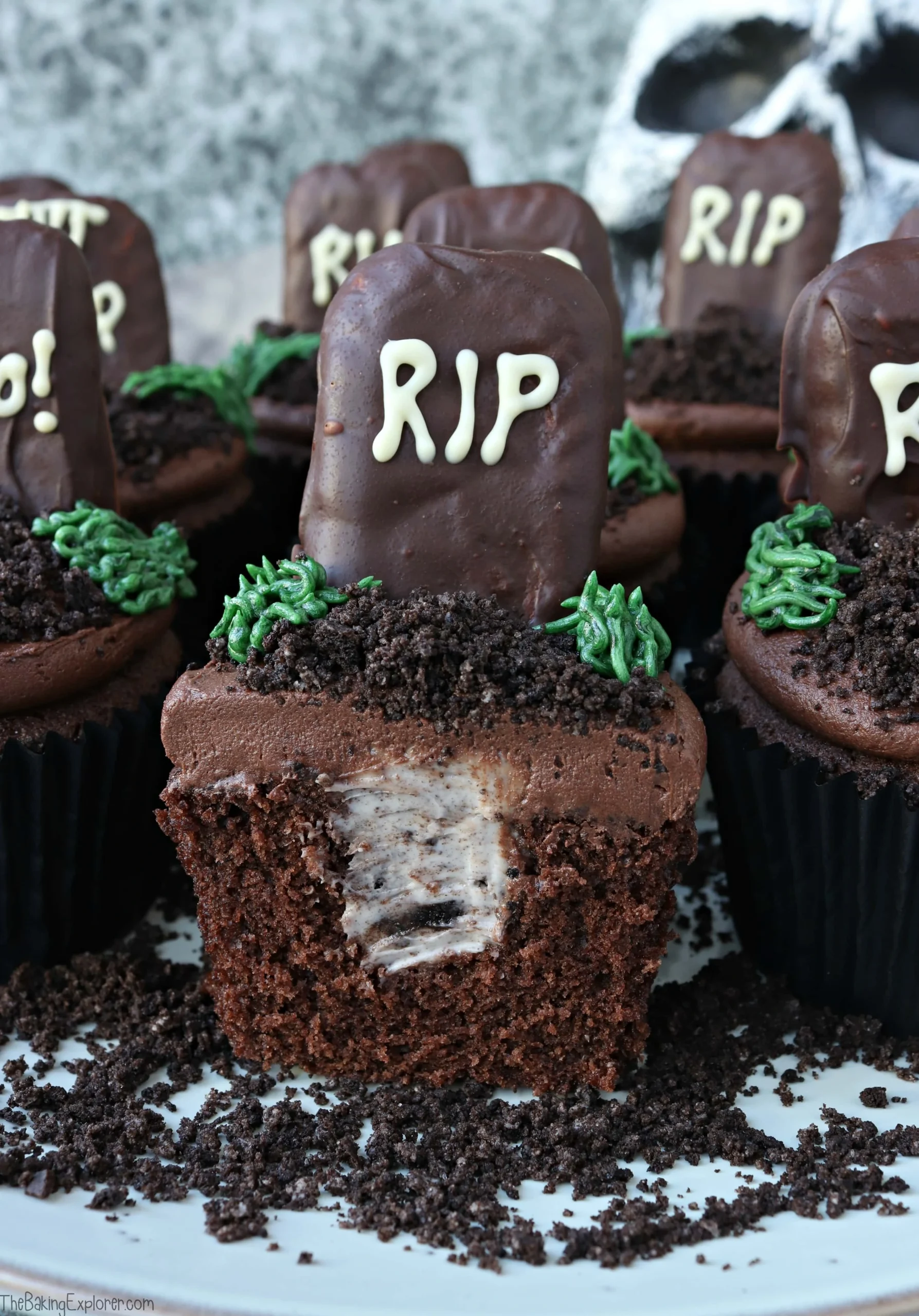 Halloween Graveyard Cupcakes