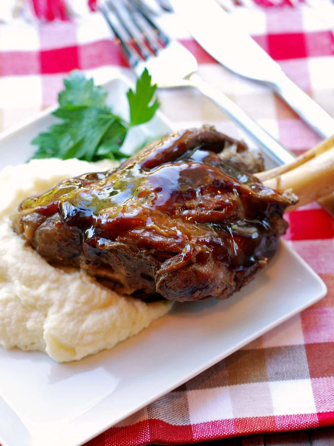 Slow Cooker Lamb Shanks