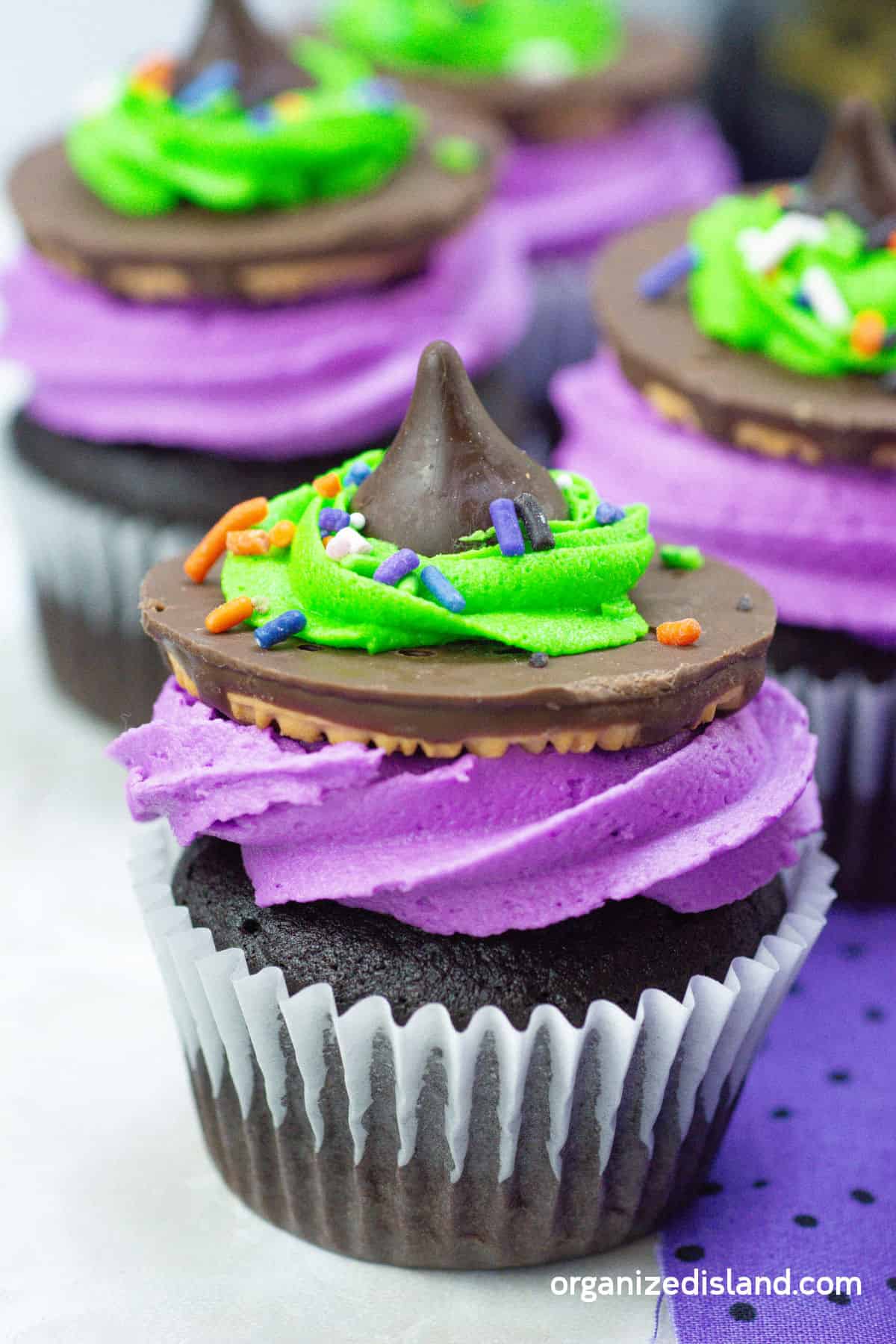 Witches Cupcakes with Witch Hats