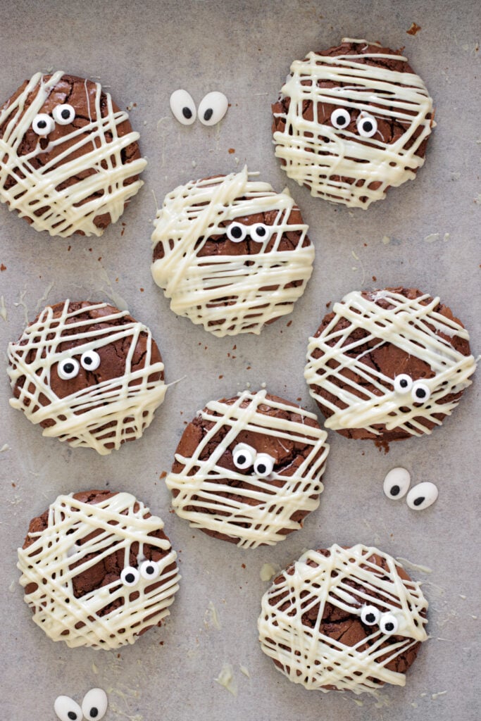 Halloween Mummy Brownie Cookies